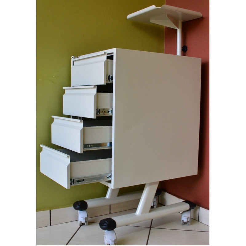 CARRINHO AUXILIAR HOSPITALAR COM 4 GAVETAS E SUPORTE PARA MONITOR CARRINHO AUXILIAR HOSPITALAR COM 4 GAVETAS E SUPORTE PARA MONITOR